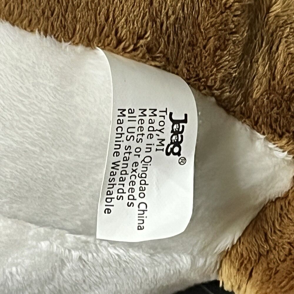 Jaag Buc-ees Beaver Plush 10'' Convenience Station Mascot With Red Hat And Shirt - Picture 8 of 8